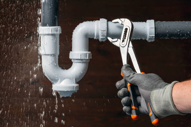 Professional Sewer Line Repair technician working in Niantic, IL